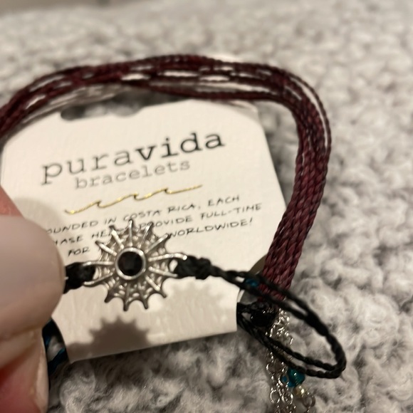 Set of bracelets - Picture 3 of 4